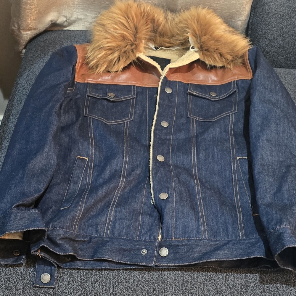 Men's Blue Denim Jacket with Faux Fur Collar
